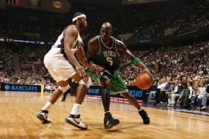 世界杯2026-F1街道赛之夜，哈兰德末节接管比赛